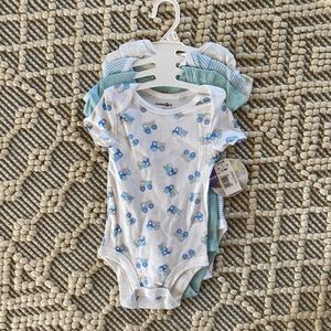 4-Pack BRAND NEW 12M Onsies